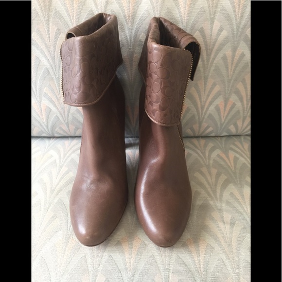 Coach “Halia” Foldover Boots. - Picture 1 of 7